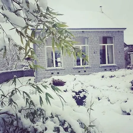 Li School Holiday home Custinne